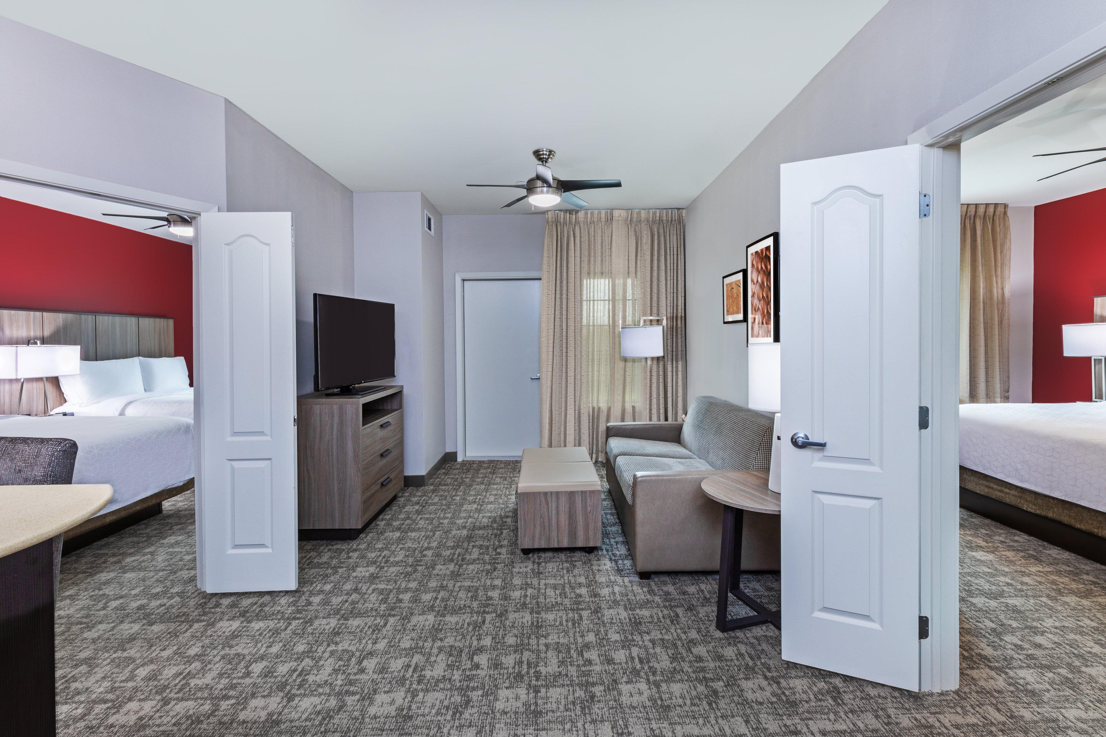 Staybridge Suites - Houston Iah Airport East By Ihg Гамбл Екстер'єр фото