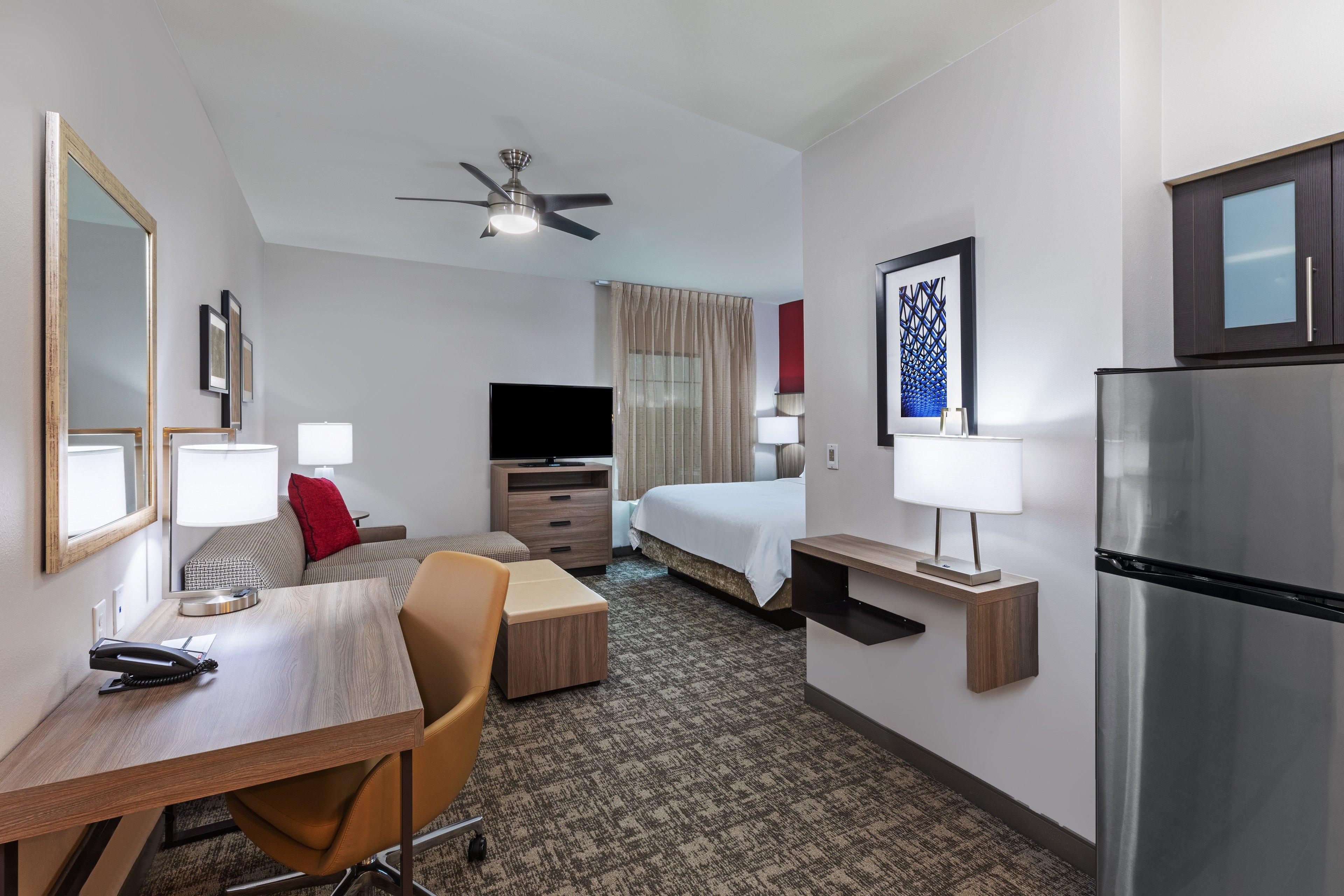Staybridge Suites - Houston Iah Airport East By Ihg Гамбл Екстер'єр фото